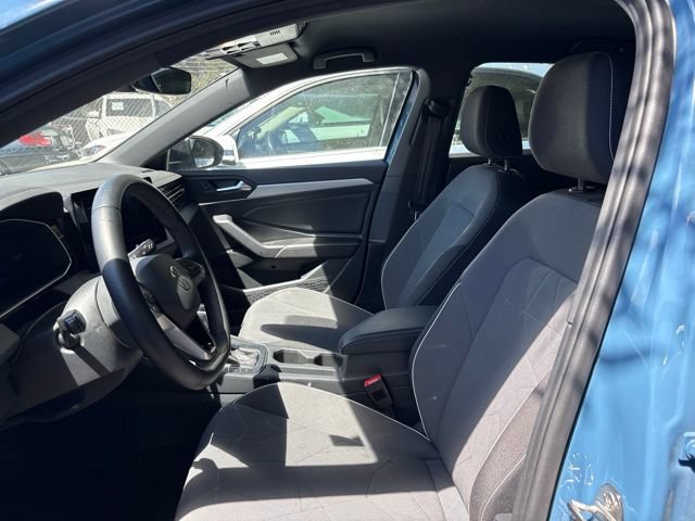 Used 2025 Volkswagen Jetta Sport FWD image 7