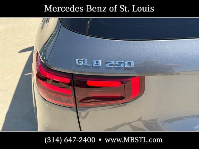 New 2026 Mercedes-Benz GLB 250 4MATIC image 4