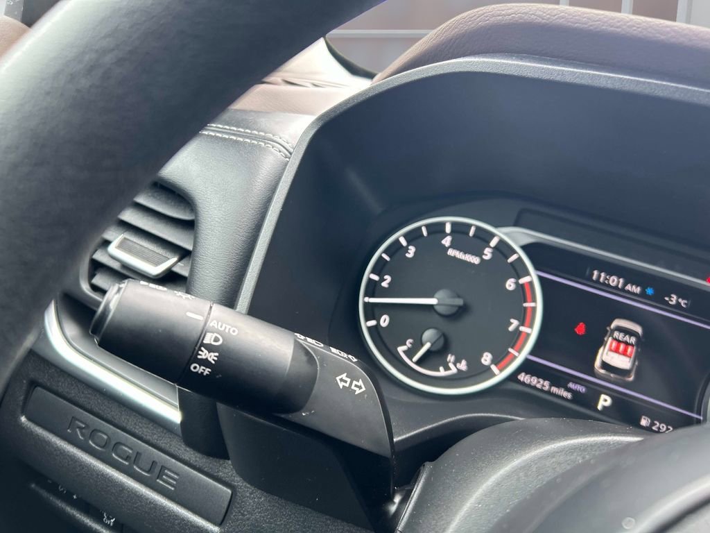 Used 2023 Nissan Rogue S image 24