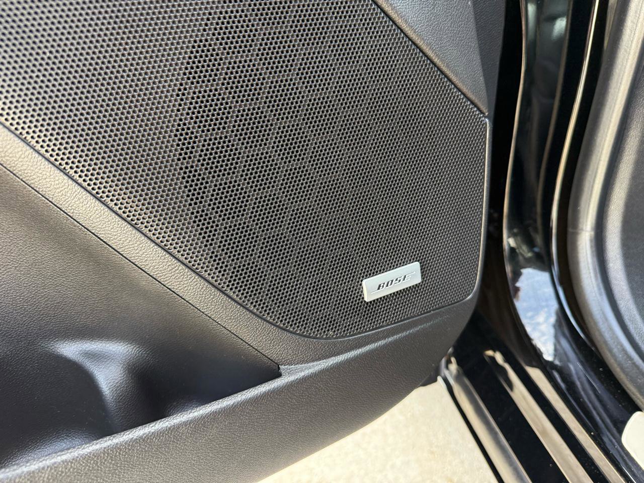 Used 2015 Chevrolet Impala LTZ image 12