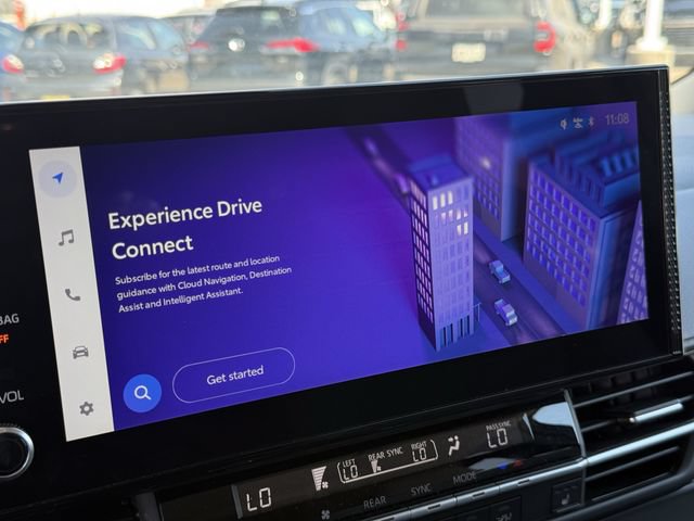 Used 2025 Toyota Sienna XLE FWD image 19