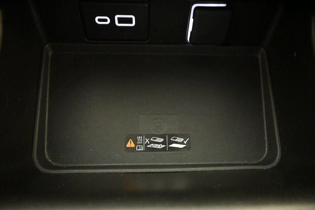 Used 2024 Chevrolet Tahoe RST w/ RST Performance Edition image 32