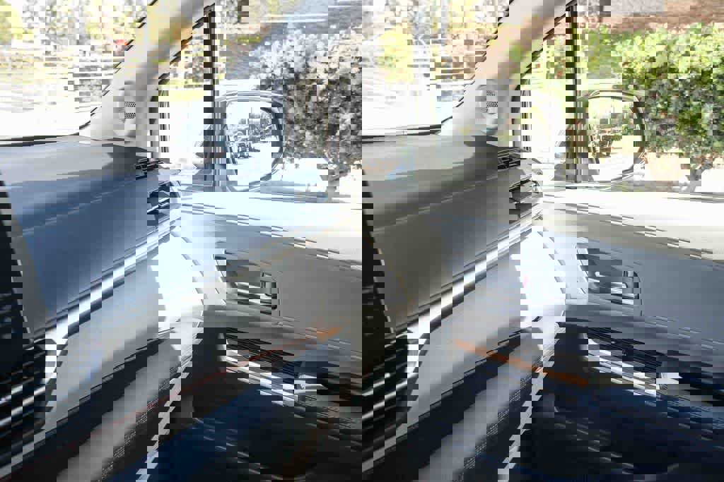 Used 2022 Toyota Sienna XLE w/ XLE Plus Package image 24