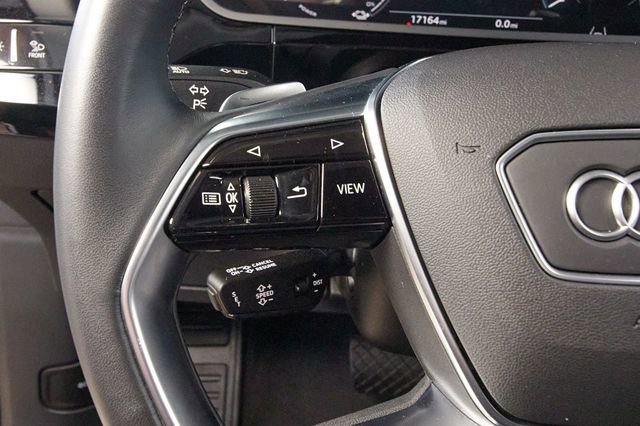 Used 2023 Audi e-tron Premium Plus w/ Premium Plus Package AWD/4WD image 19