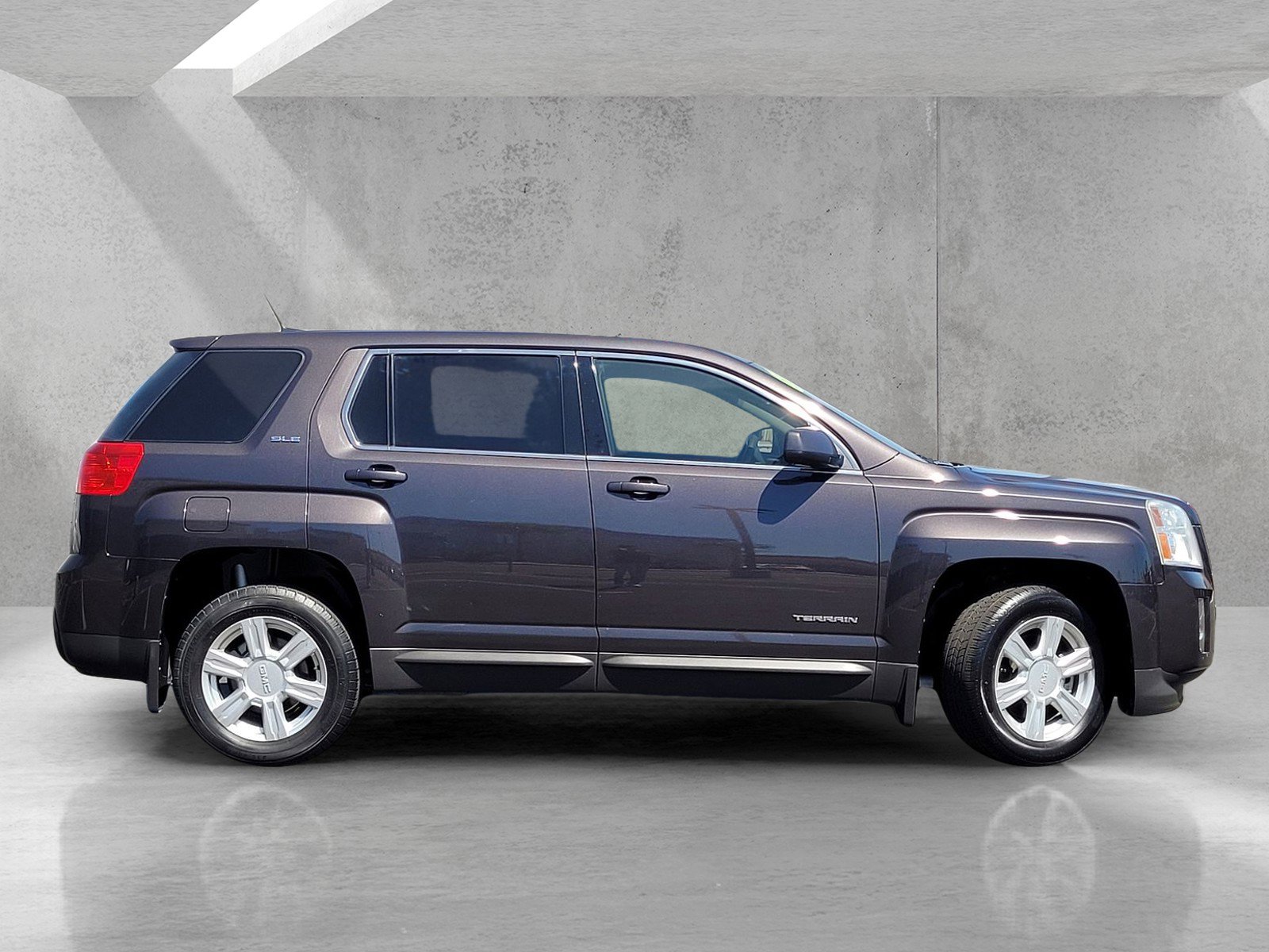 Used 2014 GMC Terrain SLE image 3