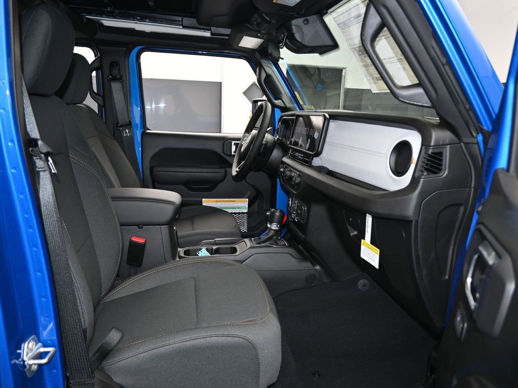 Used 2025 Jeep Wrangler Unlimited Sport AWD/4WD image 38