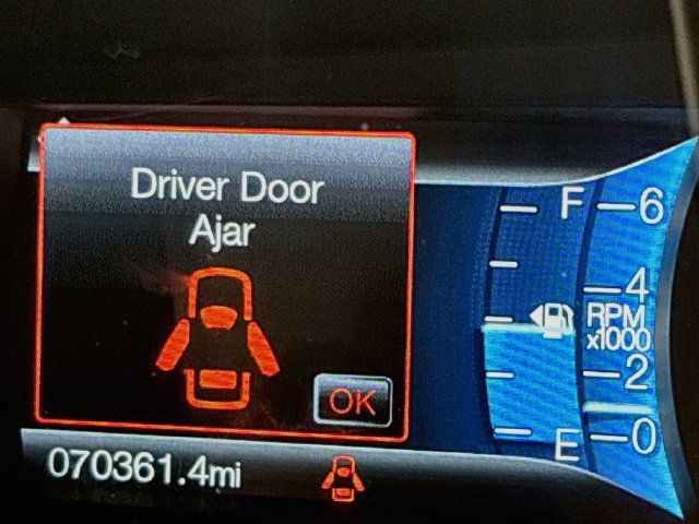 Used 2017 Ford Fusion SE w/ Fusion SE Technology Package AWD/4WD image 12