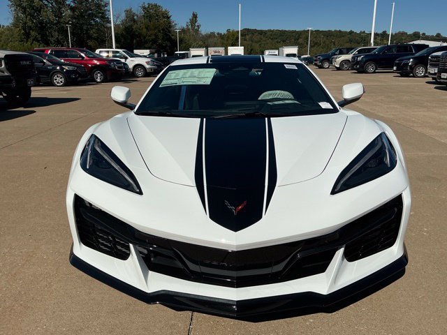New 2027 Chevrolet Corvette Grand Sport RWD image 8