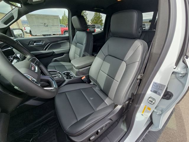 New 2026 GMC Canyon Elevation w/ Convenience Package image 15