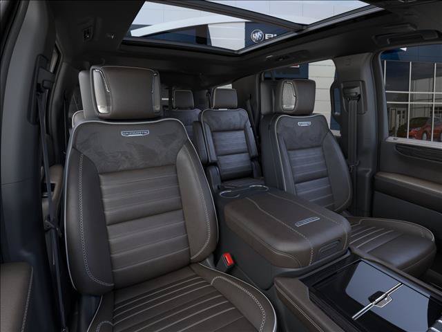 New 2027 GMC Yukon Denali Ultimate w/ LPO, Floor Liner Package AWD/4WD image 16