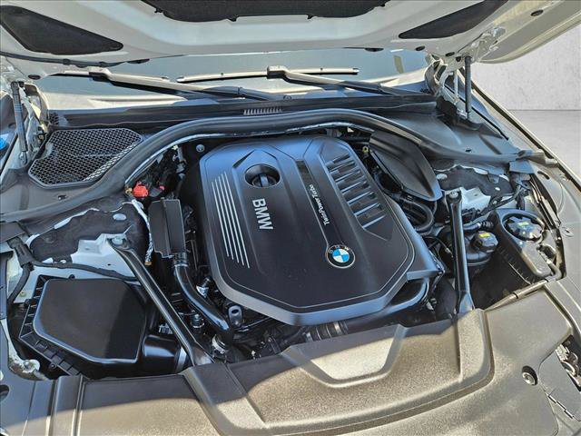 Used 2018 BMW 740i RWD image 22