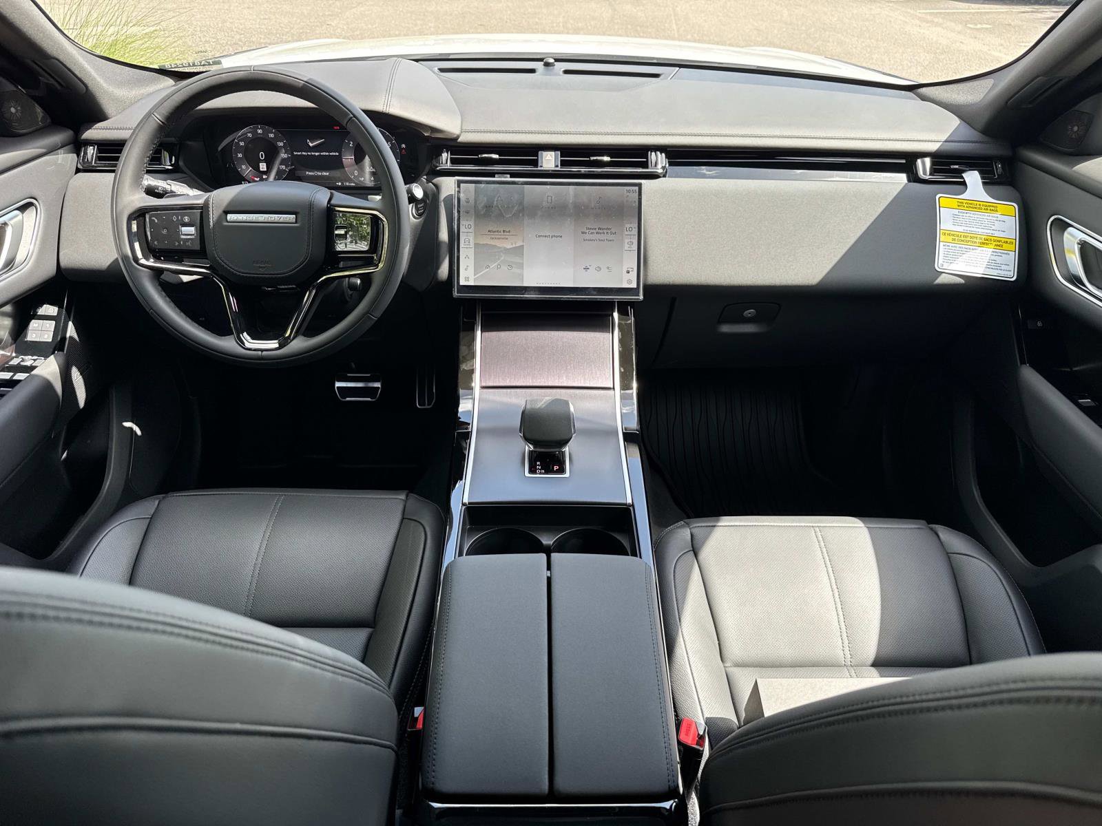 New 2026 Land Rover Range Rover Velar Dynamic SE image 16