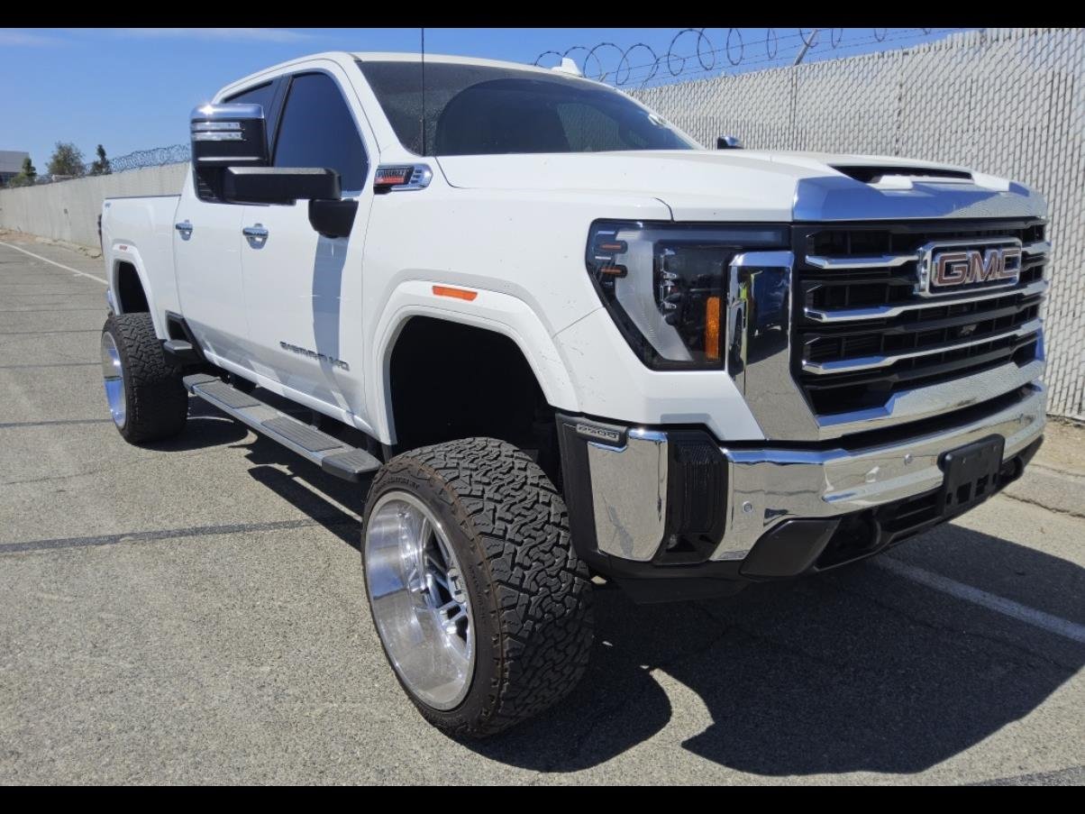 Used 2024 GMC Sierra 2500 SLT w/ SLT Premium Package AWD/4WD image 13