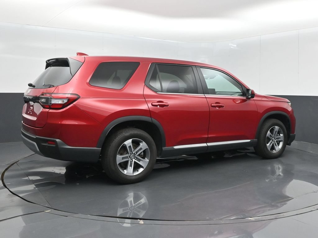 Used 2025 Honda Pilot EX-L image 8