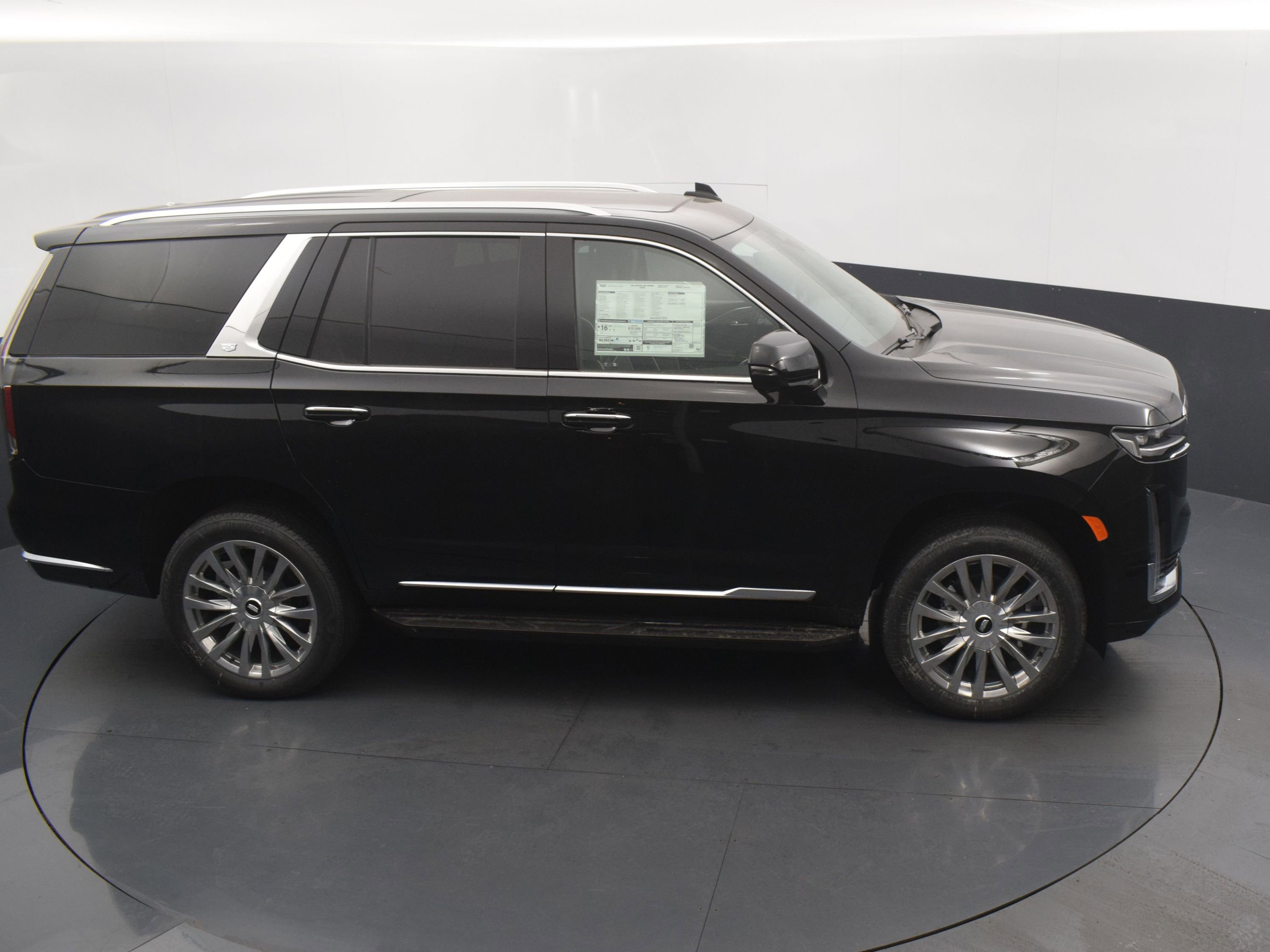 Used 2024 Cadillac Escalade Premium Luxury image 28