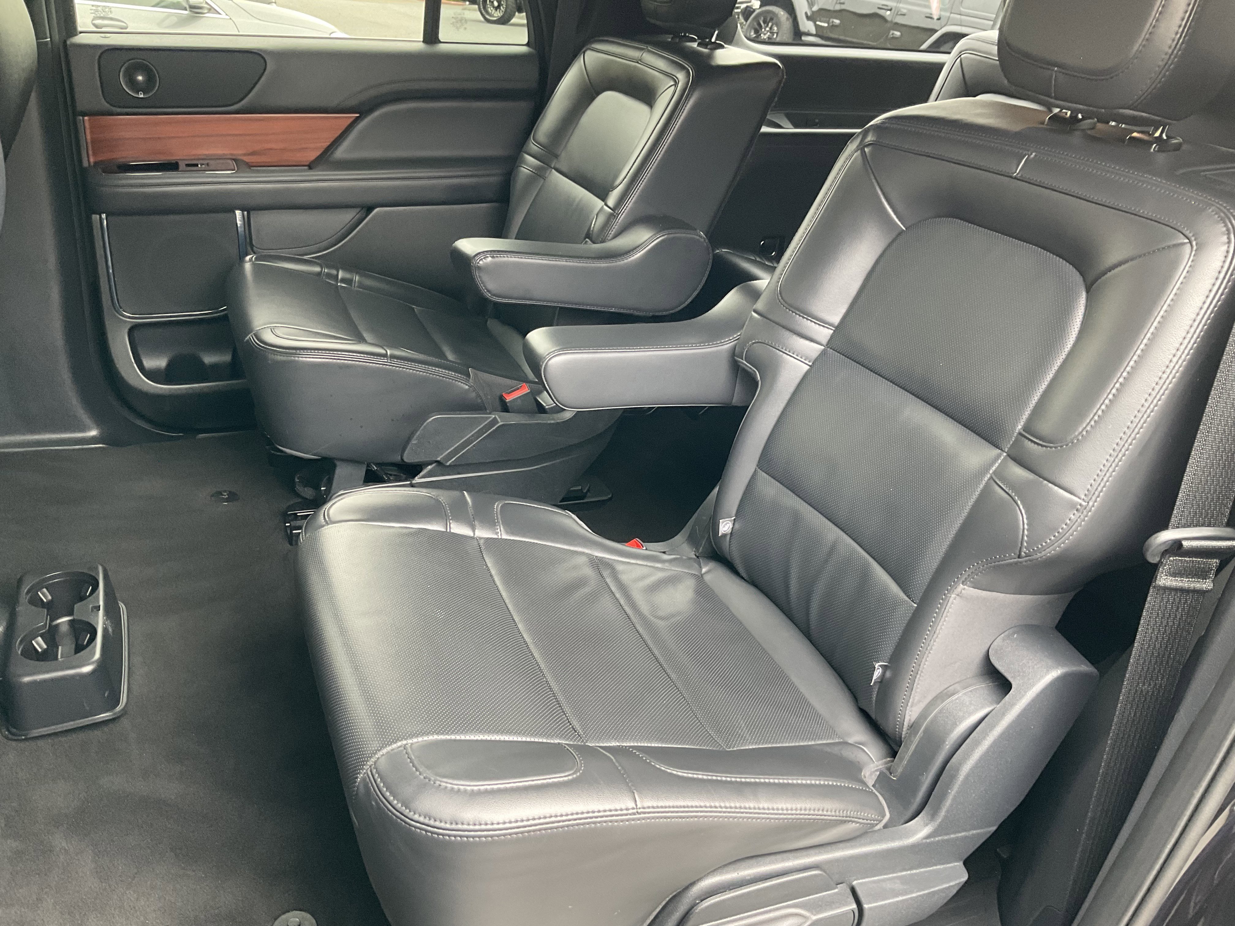 Used 2024 Lincoln Navigator L 4WD image 41