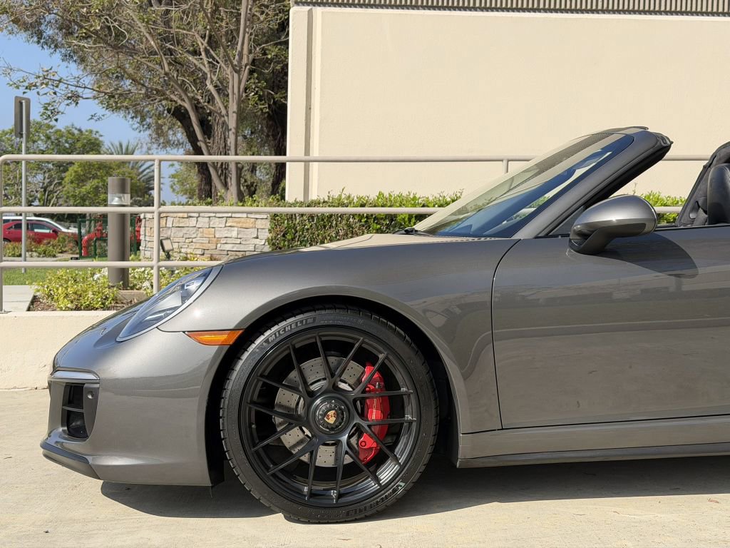 Used 2019 Porsche 911 Targa 4S AWD/4WD image 18