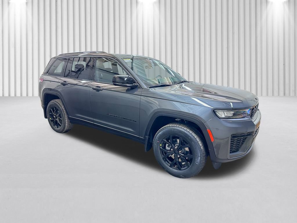 New 2026 Jeep Grand Cherokee Altitude image 2