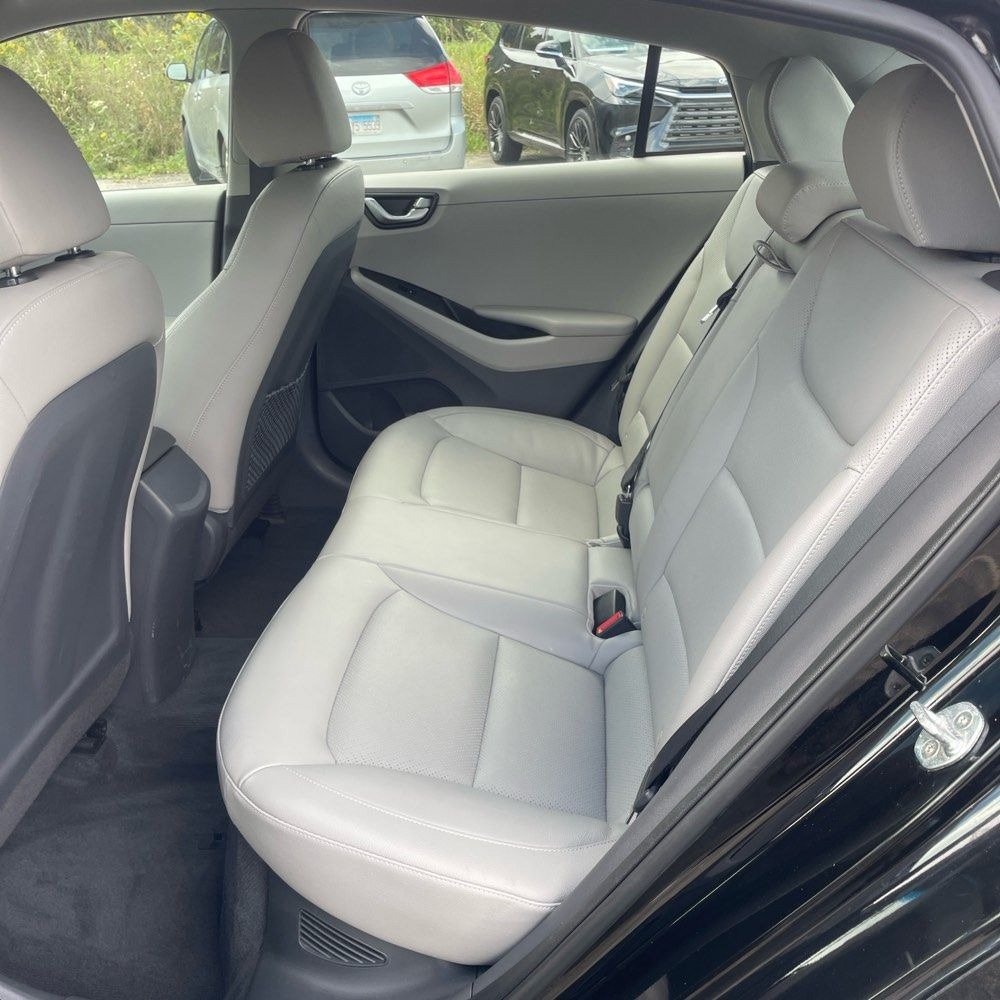 Used 2018 Hyundai Ioniq Limited FWD image 15