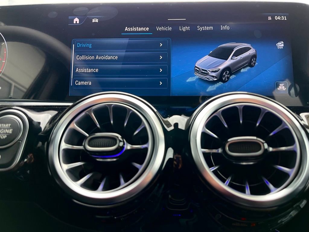 Used 2025 Mercedes-Benz GLA 250 4MATIC image 36