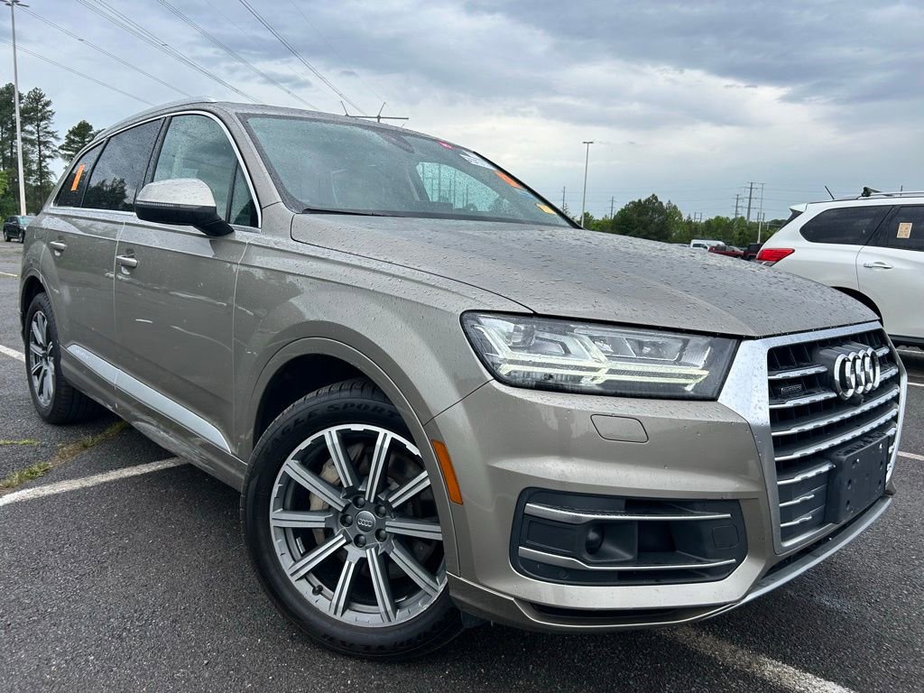 Used 2017 Audi Q7 3.0T Prestige AWD/4WD image 1