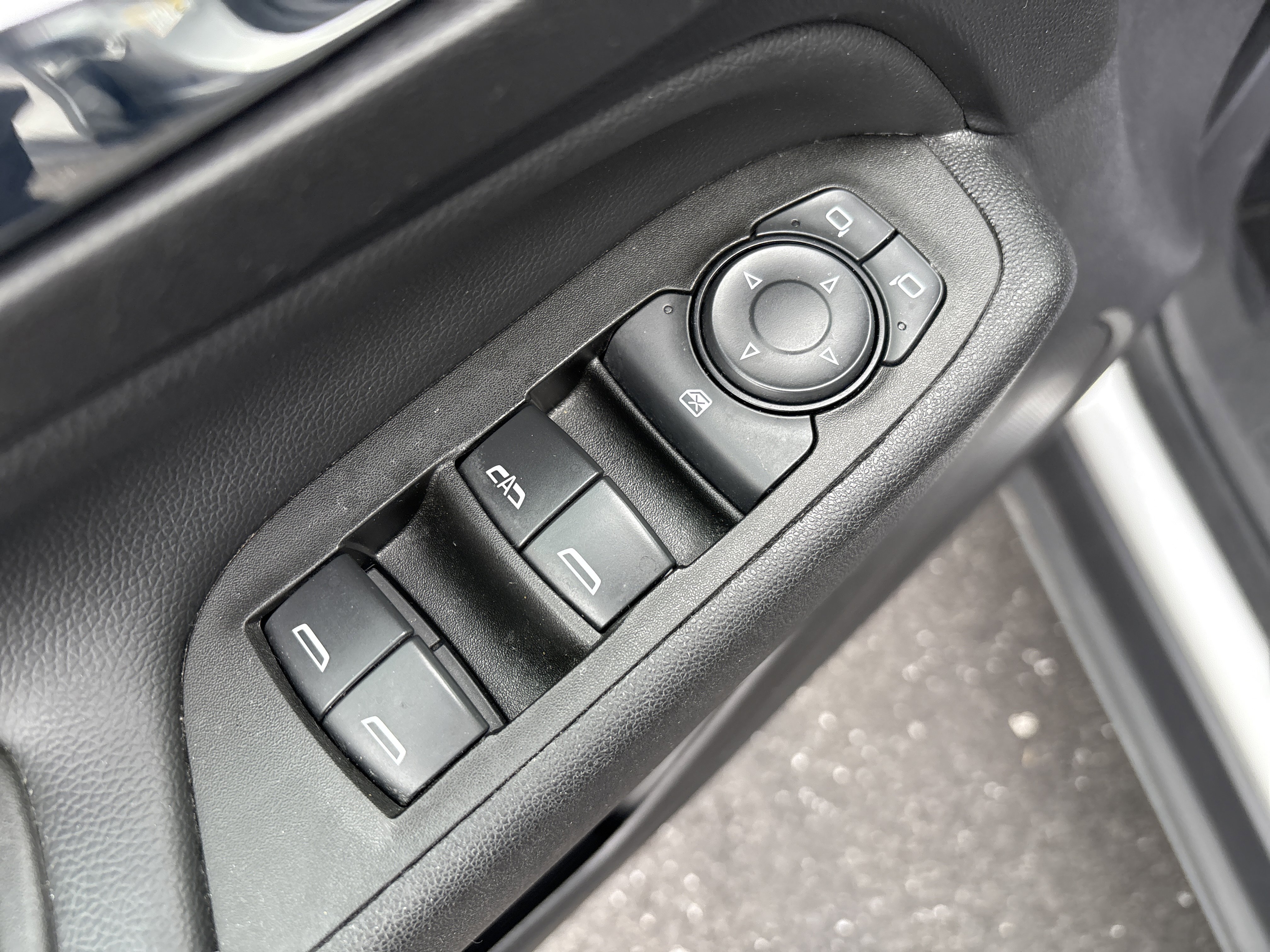 Used 2021 Chevrolet Equinox LT image 16