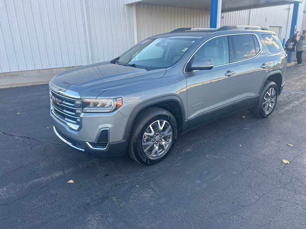 Certified 2023 GMC Acadia SLE w/ Driver Convenience Package image 4