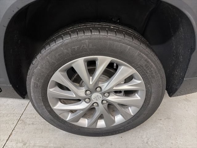 Used 2025 Buick Enclave Preferred AWD/4WD image 24
