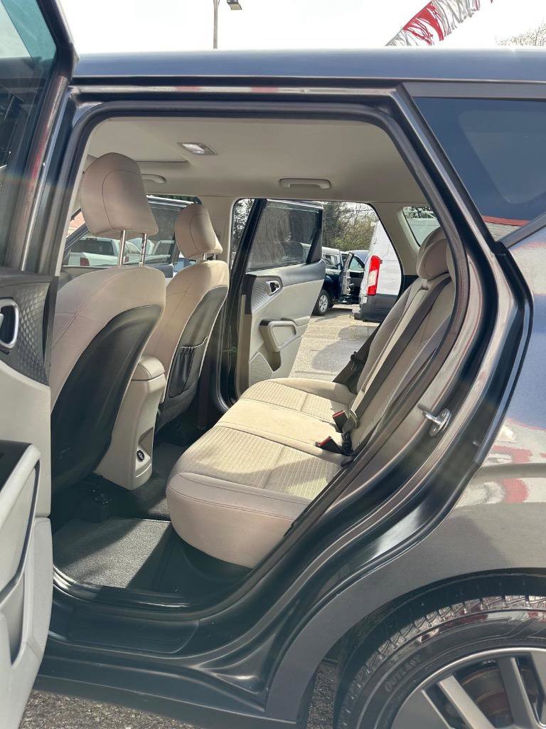 Used 2021 Kia Soul EX FWD image 18
