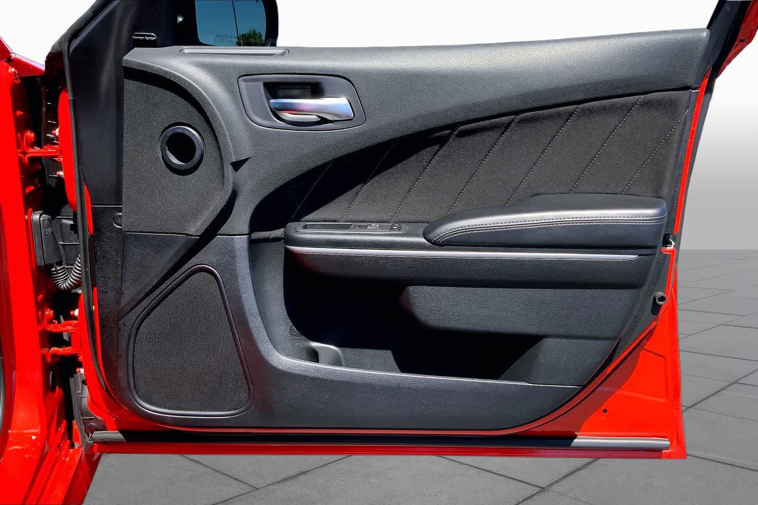 Used 2022 Dodge Charger Scat Pack w/ Harman/Kardon Audio Group RWD image 26