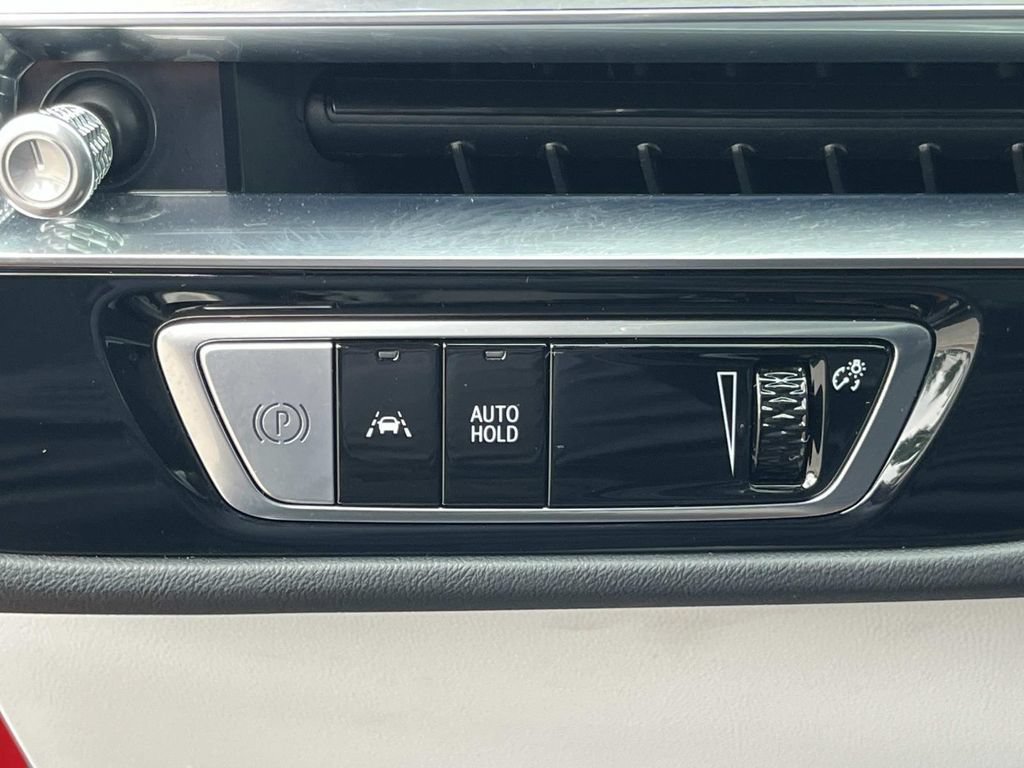 Certified 2024 Cadillac Lyriq Luxury RWD image 28