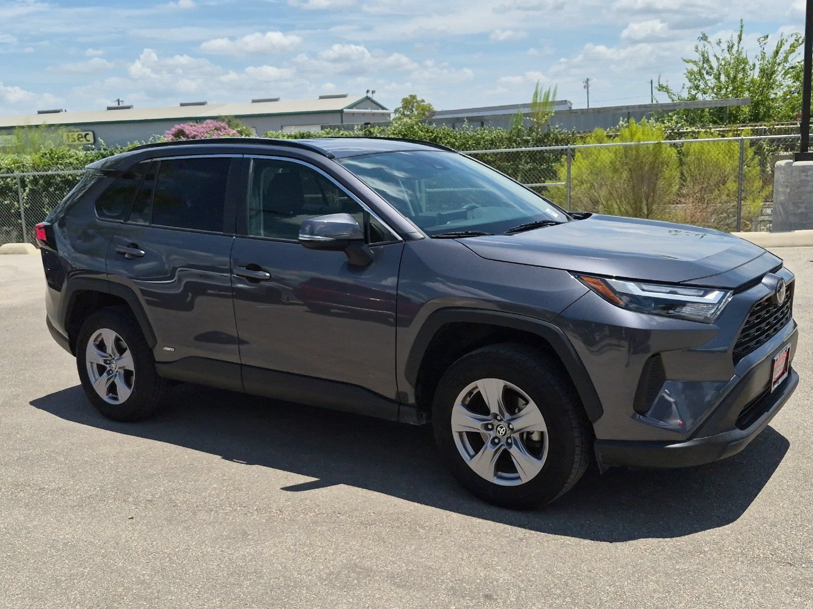 Used 2025 Toyota RAV4 XLE AWD/4WD image 7