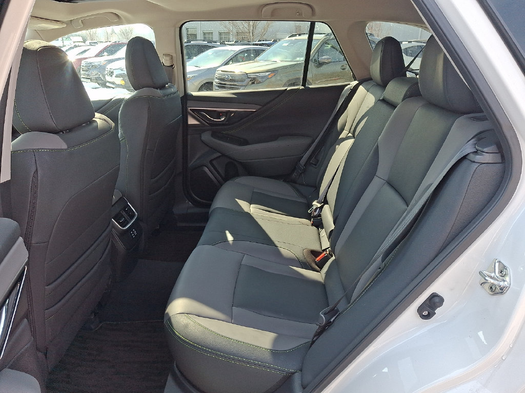 Certified 2025 Subaru Outback Onyx Edition AWD/4WD image 11