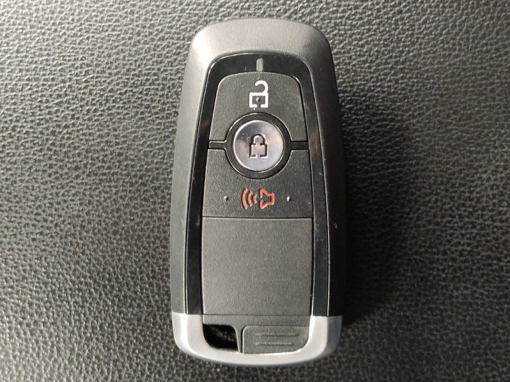 Used 2020 Ford Fusion SE FWD image 32
