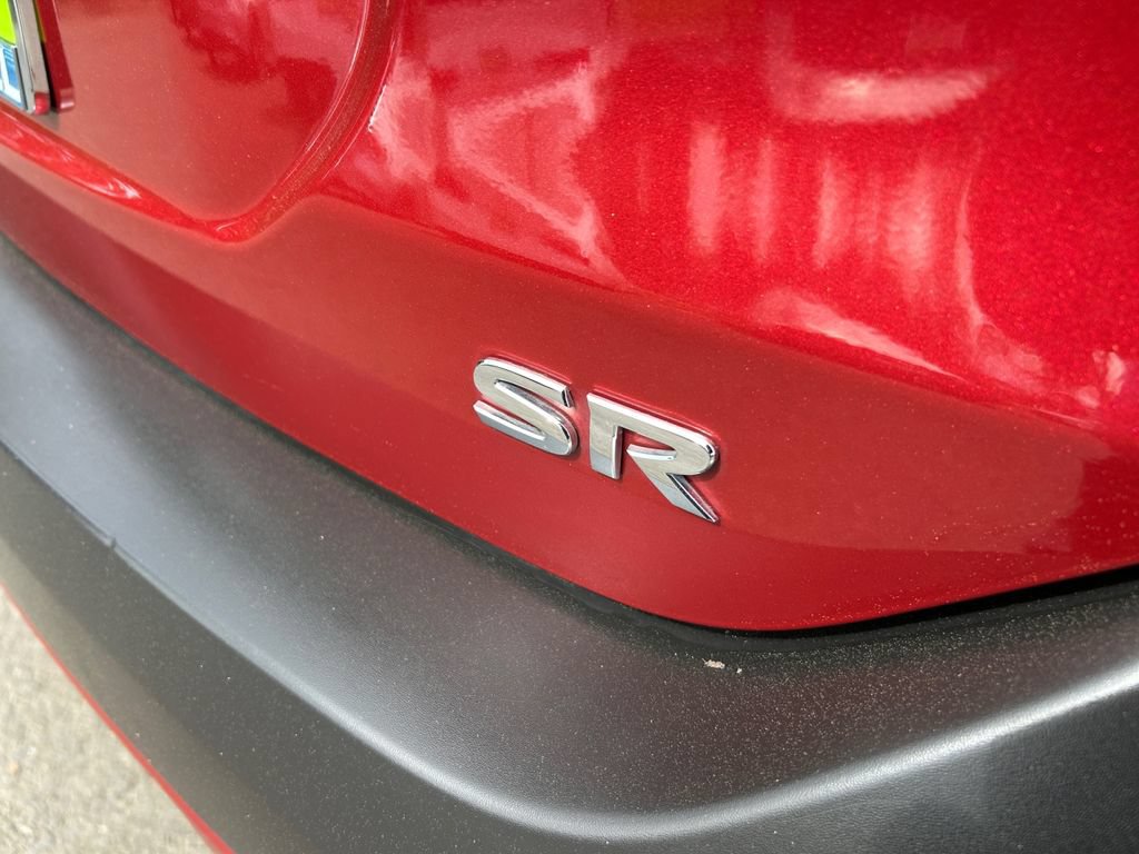 Used 2019 Nissan Kicks SR w/ SR Premium Package FWD image 32