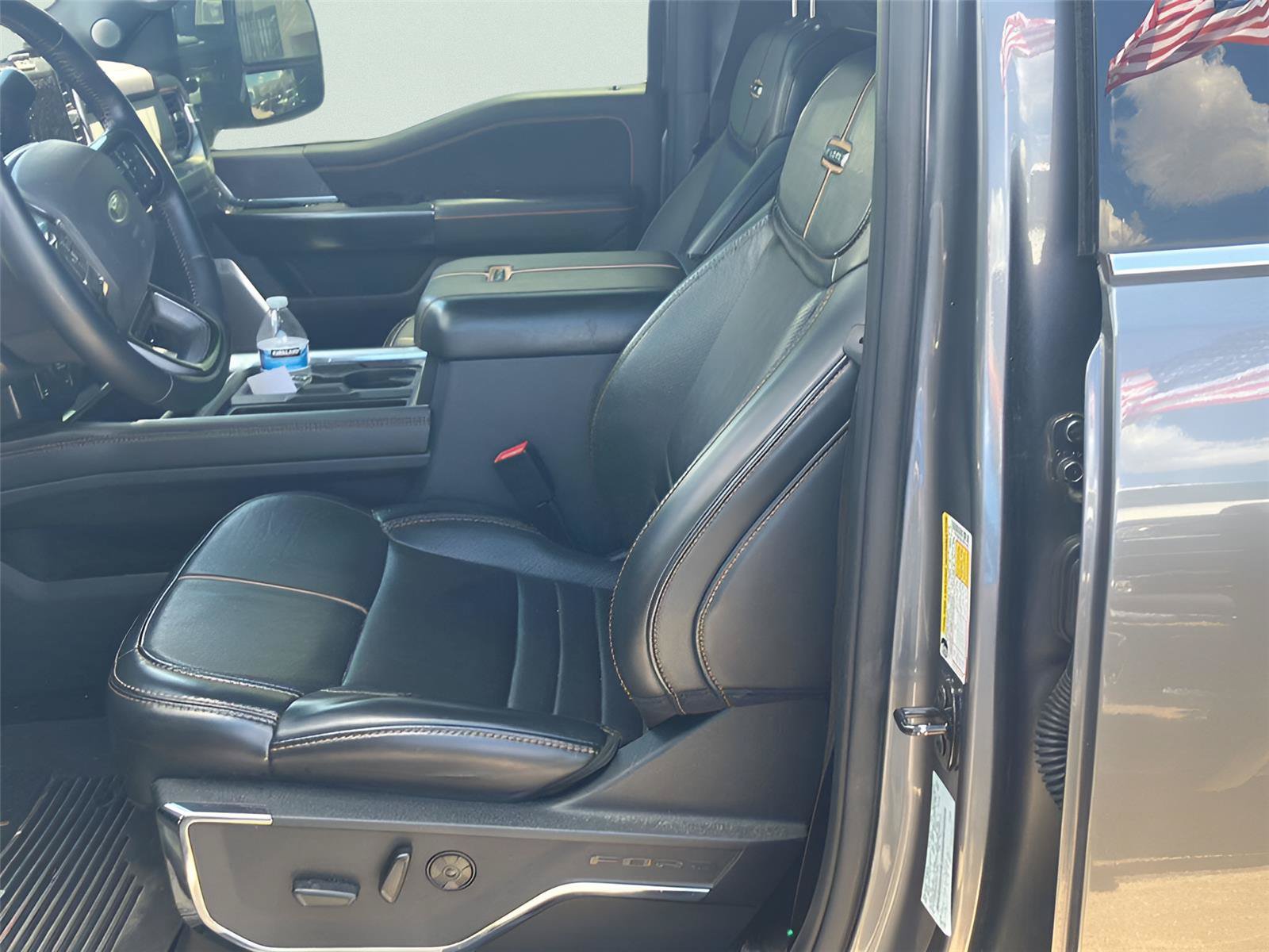 Used 2024 Ford F250 Platinum AWD/4WD image 4