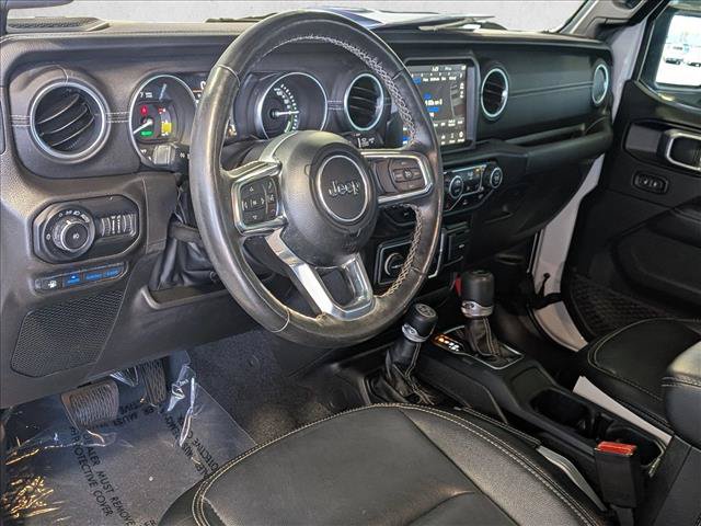 Used 2022 Jeep Wrangler Unlimited Sahara w/ Cold Weather Group AWD/4WD image 10