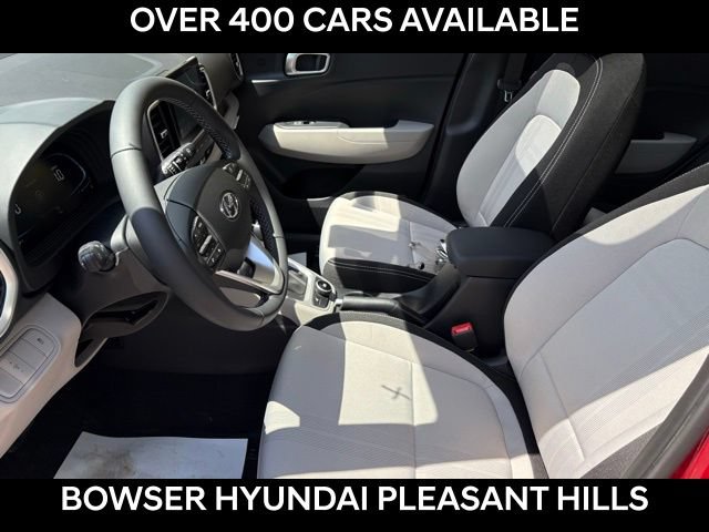 New 2026 Hyundai Venue SEL FWD image 4