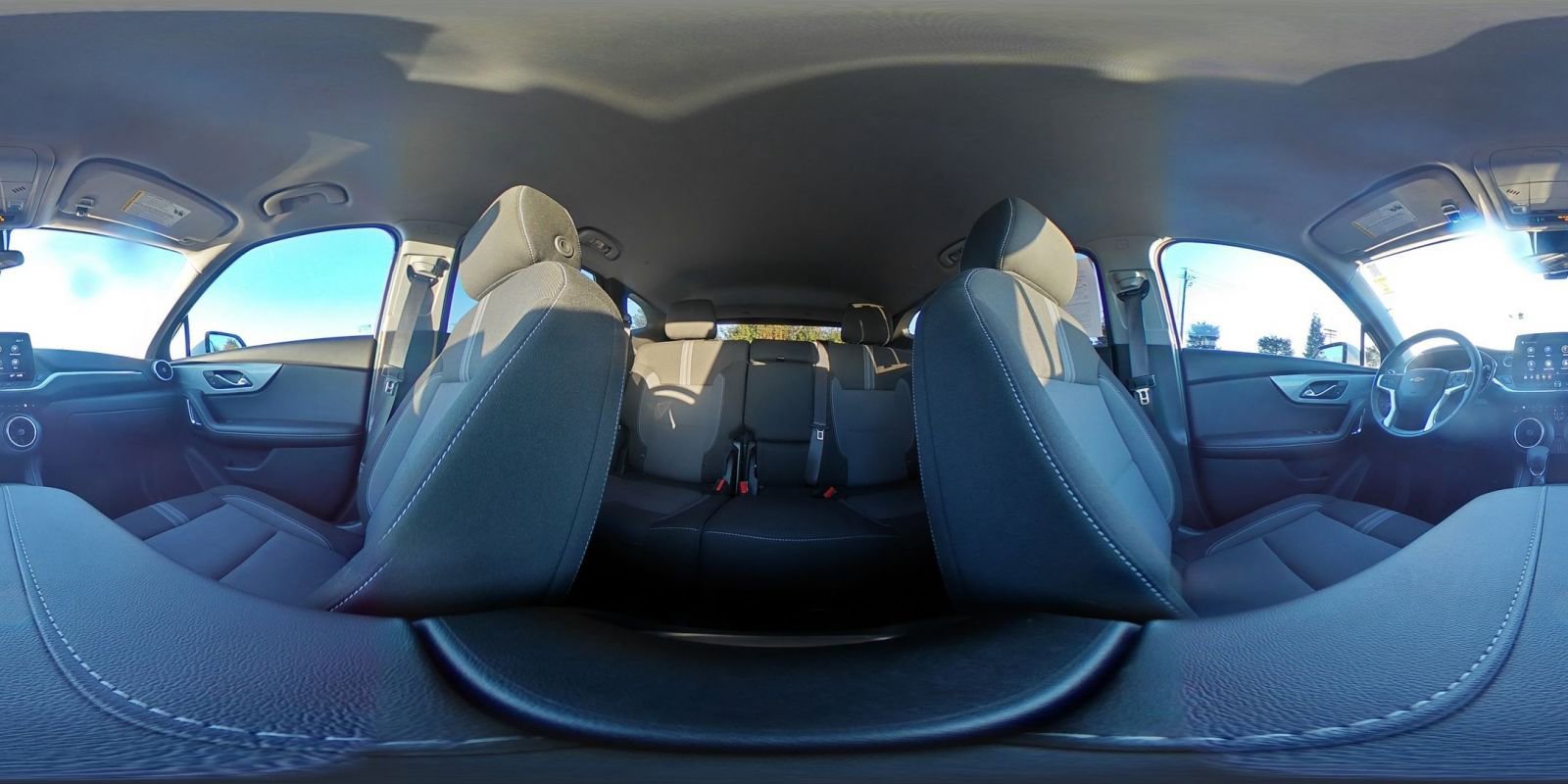 Used 2025 Chevrolet Blazer LT image 37