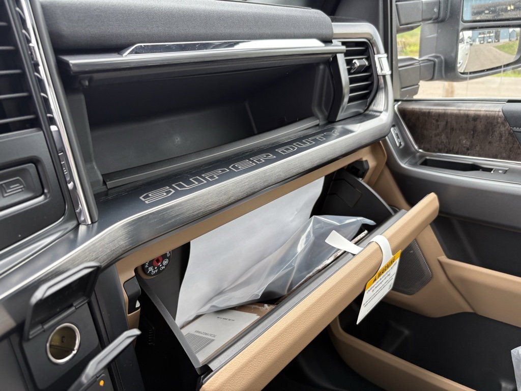 New 2026 Ford F350 Lariat w/ Lariat Premium Package image 40