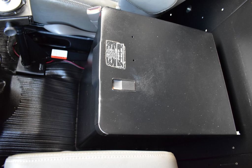 Used 2014 Chevrolet Express 2500 image 38