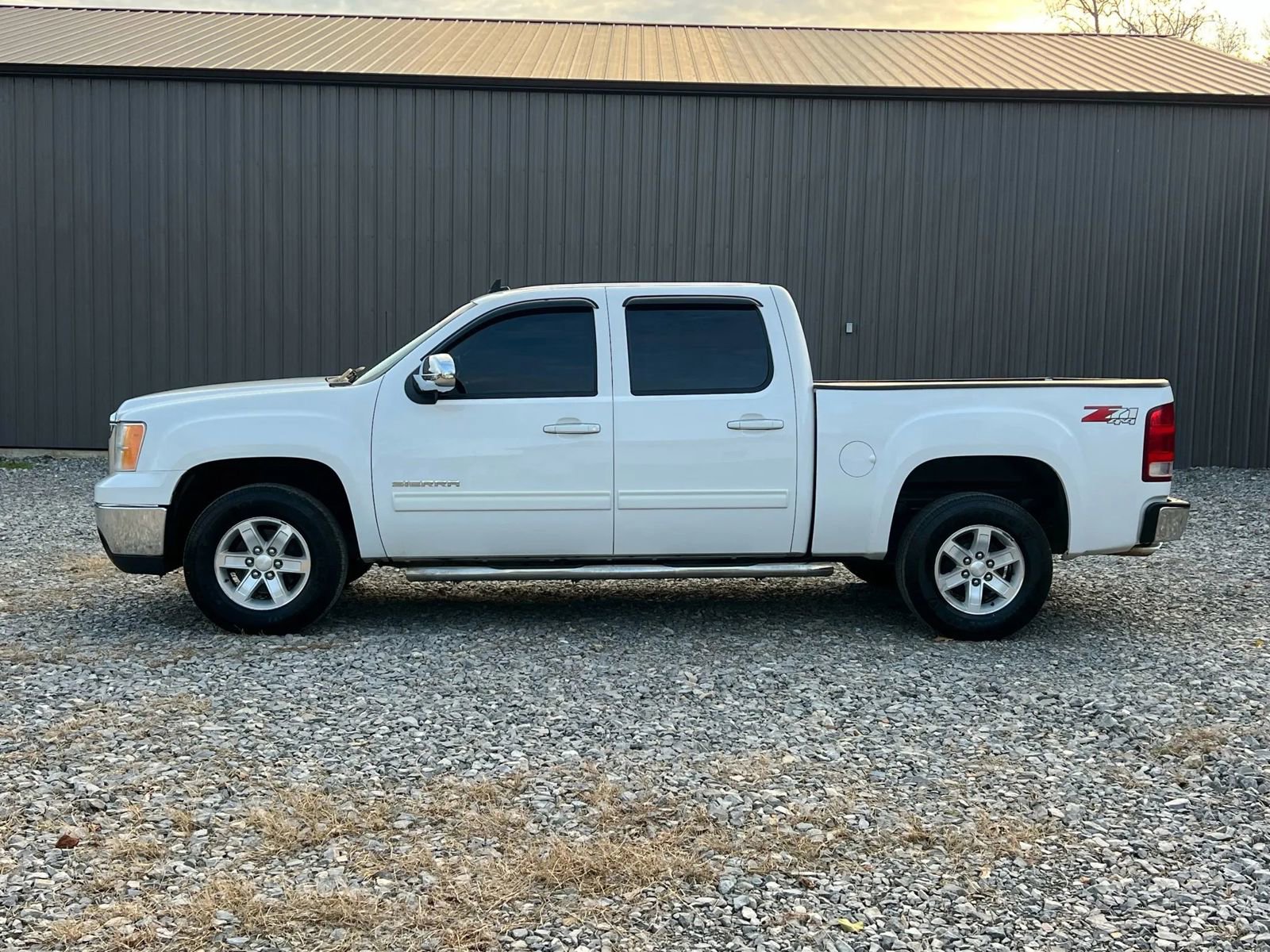 Used 2013 GMC Sierra 1500 SLT w/ SLT Convenience Package image 2