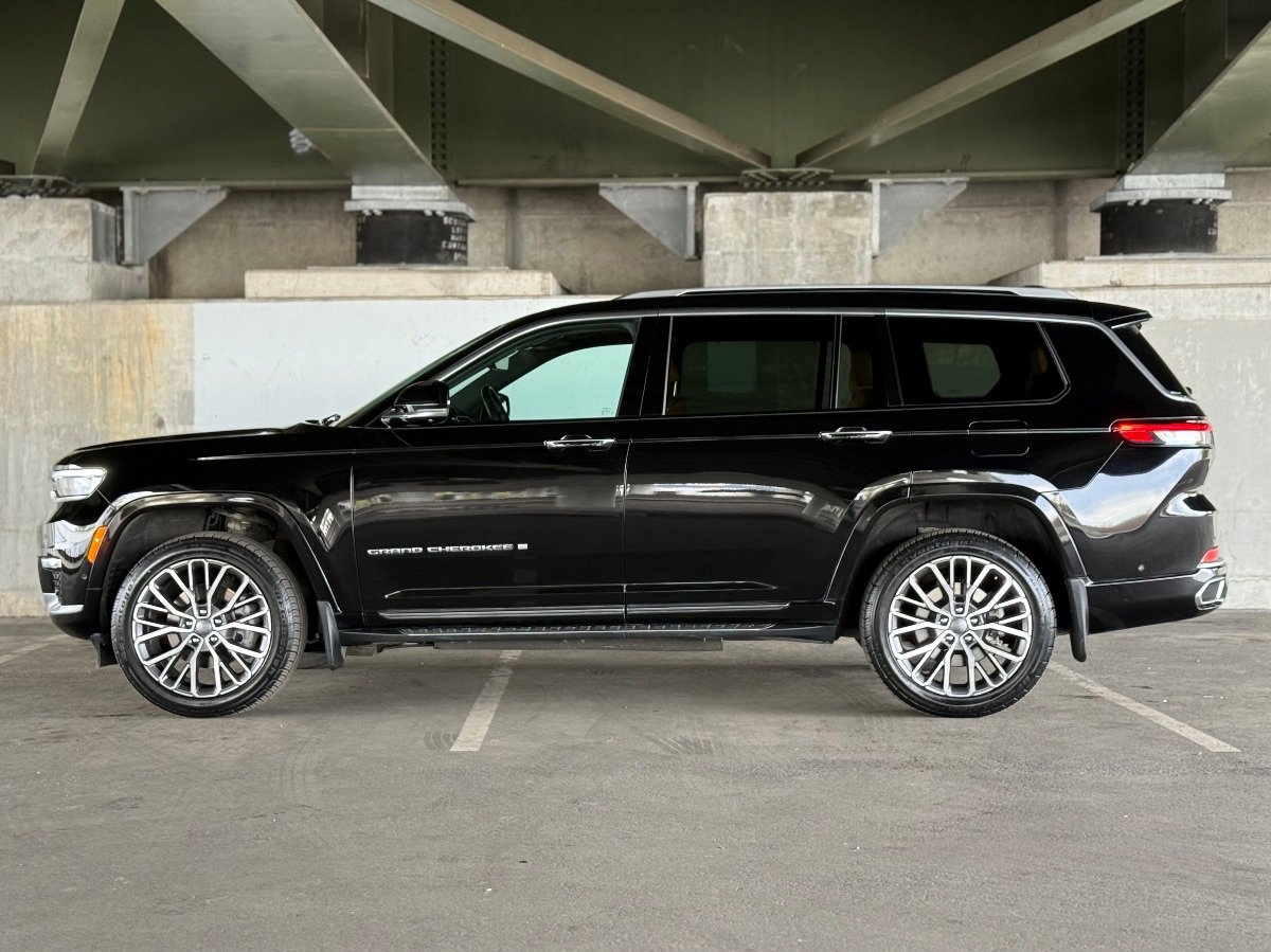 Used 2022 Jeep Grand Cherokee L Summit AWD/4WD image 6
