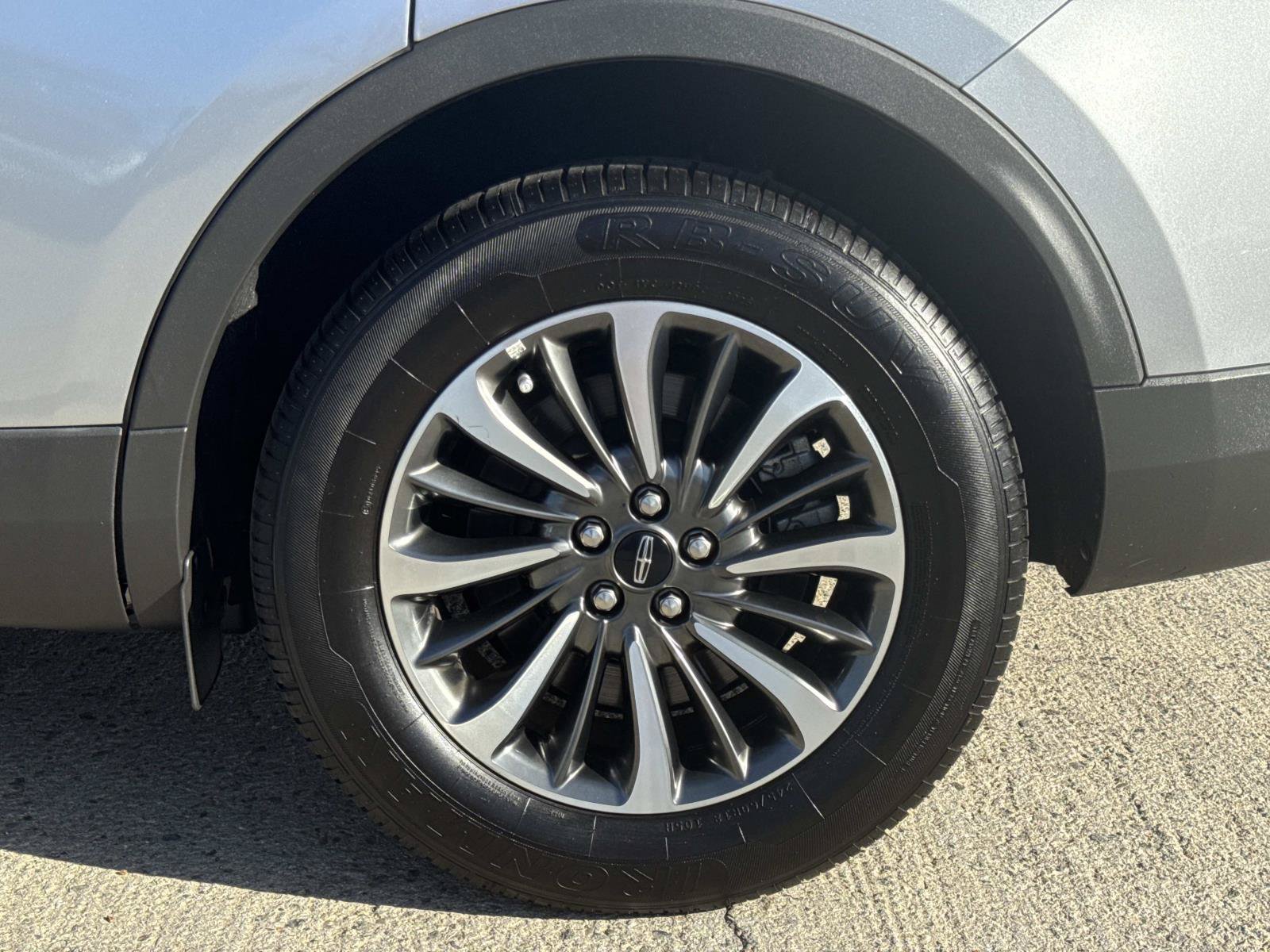 Used 2023 Lincoln Nautilus Reserve AWD/4WD image 25