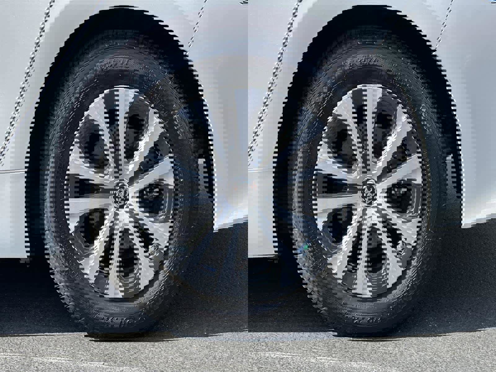 Used 2021 Toyota Prius Prime LE image 8