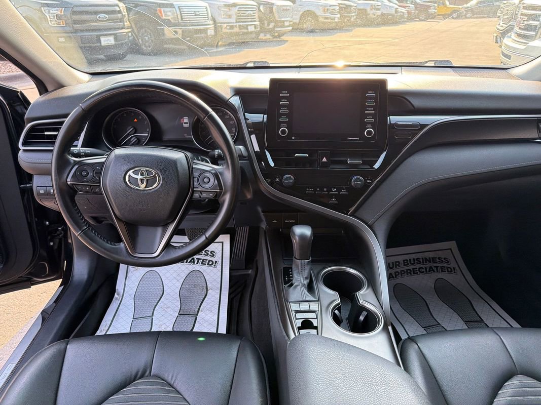 Used 2022 Toyota Camry SE w/ Carpet Mat Package (TMS) image 12