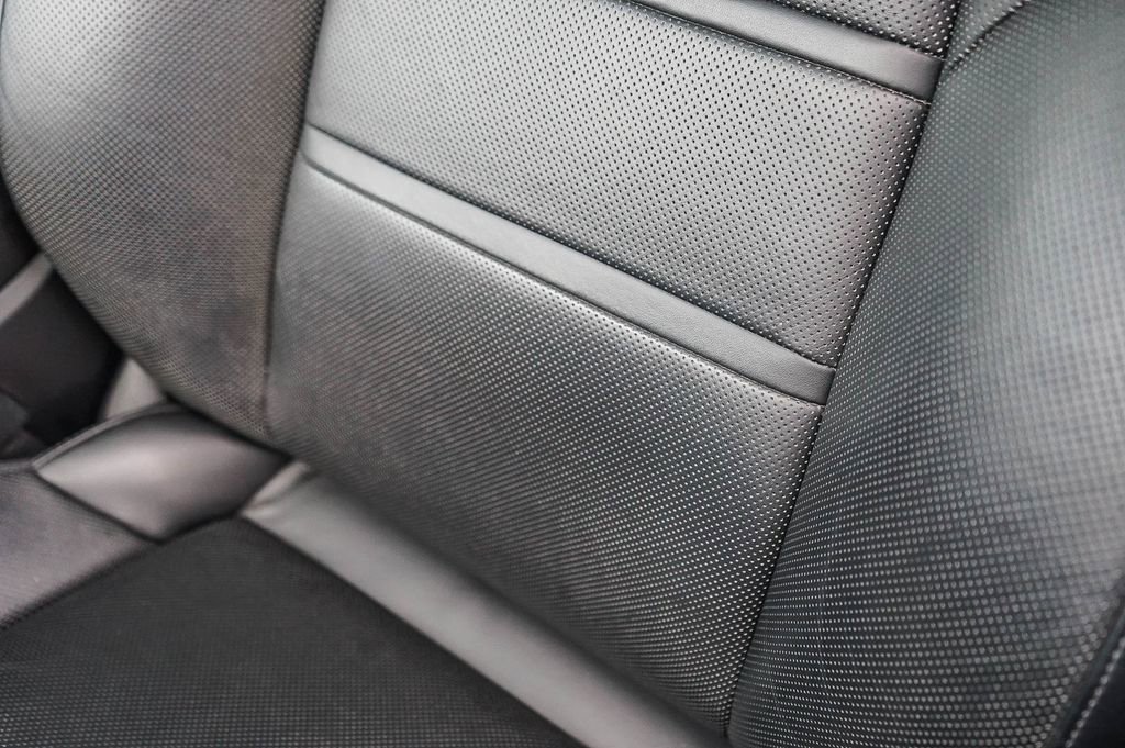 Used 2023 Porsche Cayenne Platinum Edition image 27