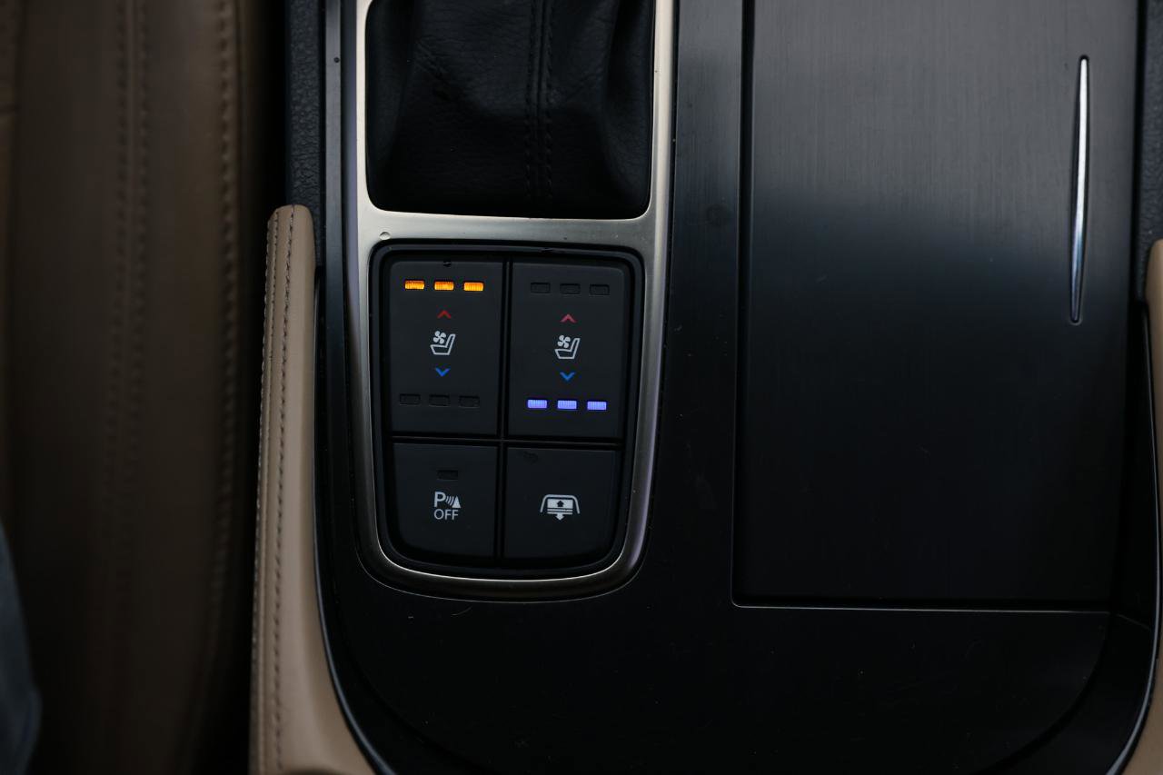 Used 2013 Hyundai Azera w/ Technology Pkg image 36