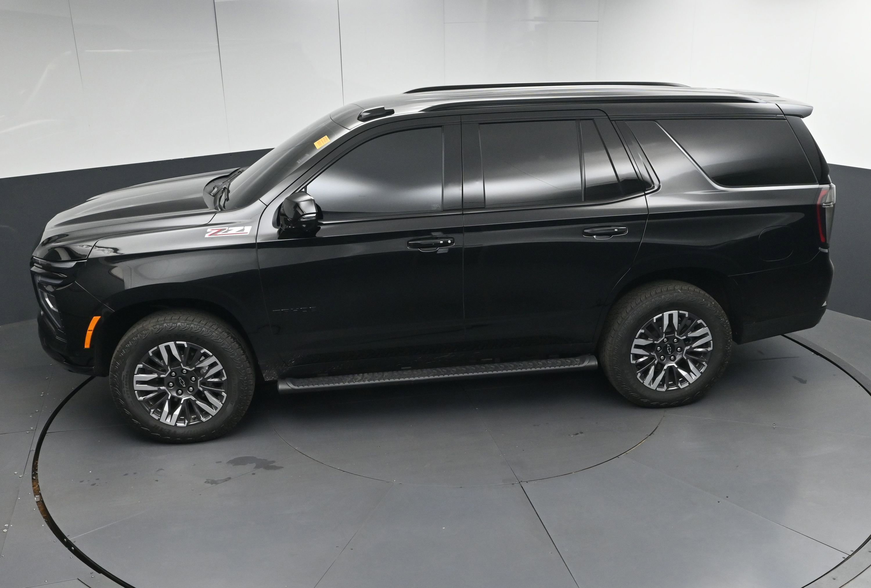 Used 2026 Chevrolet Tahoe Z71 w/ Comfort Package image 38