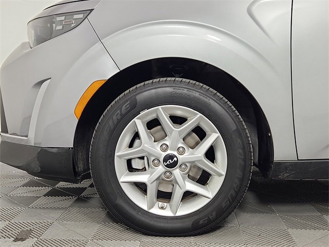 Used 2023 Kia Soul LX w/ LX Technology Package image 15